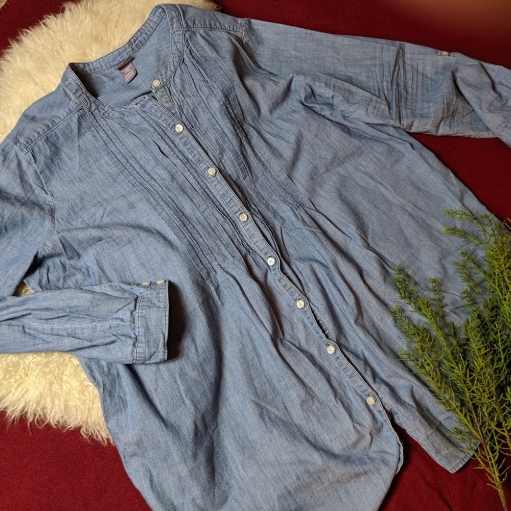 Button-Down Chambray Top Size 20W/M - 22W/M